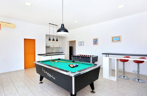 Podstrana Villa | "Villa Karmen" Split, Private Garden & Heated Pool