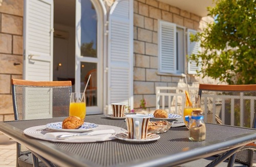 Montovjerna House | Villa Kate Dadic
