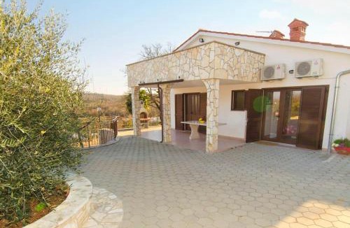 Rakotule House | Villa Lara