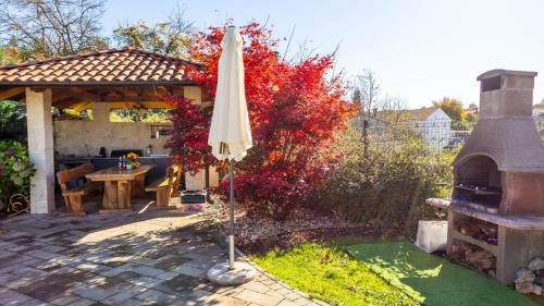 Lipa Villa | Villa Lemily with private pool by Villas Guide