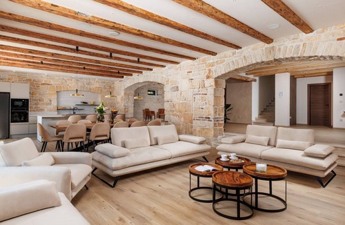 Mofardini Villa | Villa Lithos by Villas Guide
