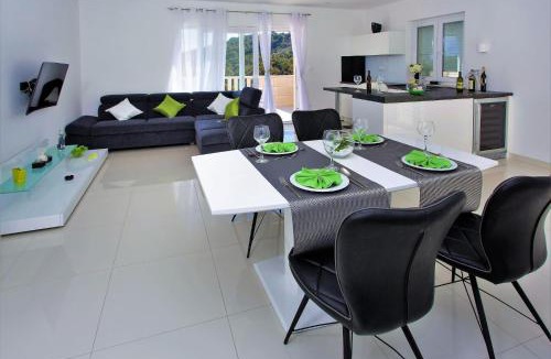 Selca Villa | Villa Lokanjac with pool and panoramic sea view