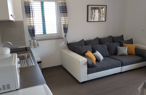 Cesarica Apartment | Villa Luce Fewo Degenija with sea view, beach holiday, diving, hiking .