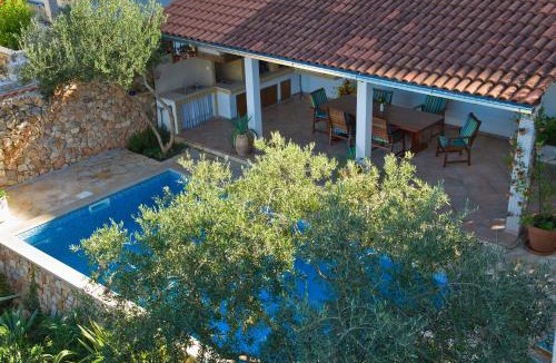 Supetar Villa | Villa Lukrecia - Stone Villa with Pool & Sea Views I Supetar, Brač