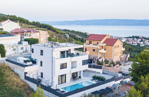 Podstrana Villa | Villa MaGaMi Perfect View for your eyes and everything that you deserve.