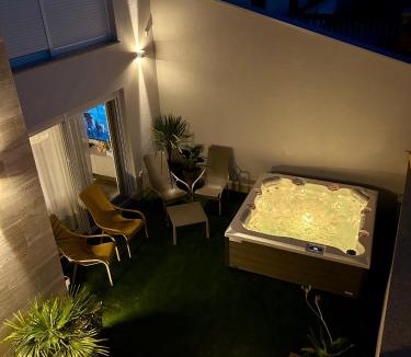 Pakostane Villa | Villa Maksan - Sea View, Jacuzzi & BBQ Garden