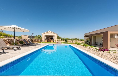 Razanac Villa | Villa Mareni ZadarVillas