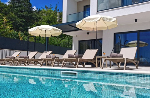 Gata House | Villa Maria - Heated Pool, Sea & Mountain Views, Basketball & Badminton Court