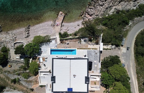 Karlobag Villa | Villa Marita – Private Seafront Estate