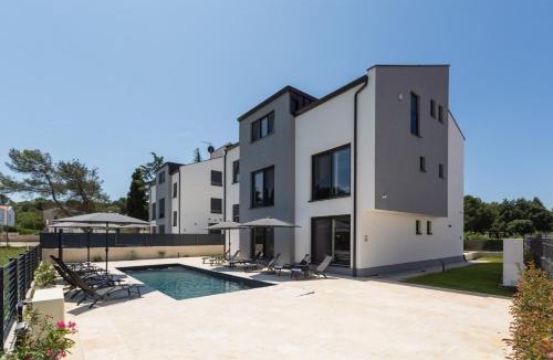 Funtana Apartment | Villa Matic apartment with balcony and shared pool