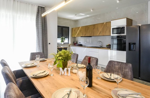 Stankovici Villa | Villa Mi - modern villa with pool