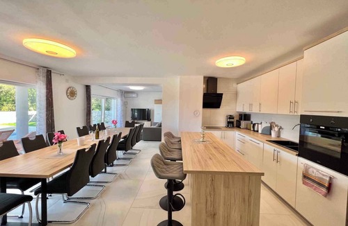 Bribir Villa | Villa modernly furnished with pool and view