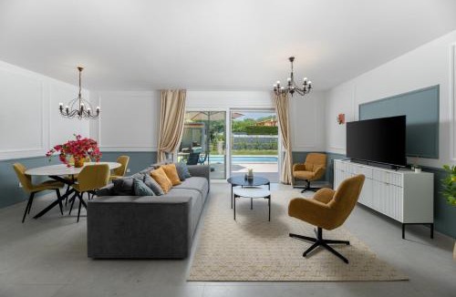 Nedescina Villa | Villa Moni, family house near Labin with pool, sauna and jacuzzi