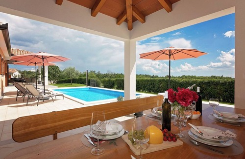 Tinjan House | Villa Mušković by Interhome