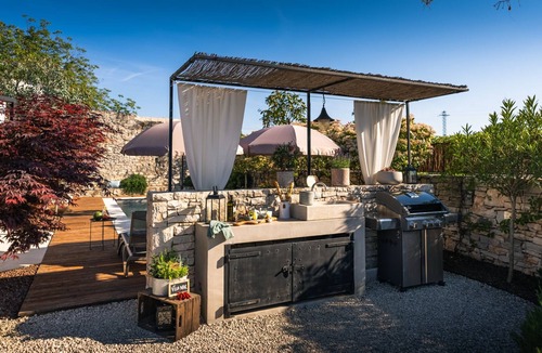 Zminj Villa | Villa Nar by Villas Guide