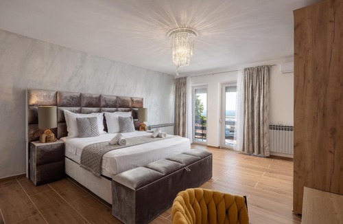 Smrika Apartment | Villa Natali With Pool And Sea View - Happy Rentals