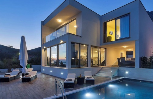 Veliko Brdo Villa | Villa Nera2 with Pool