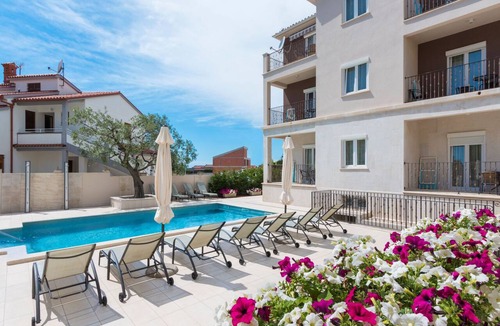 Valbandon Apartment | Villa Nina - apartment Sea view 31 by Villas Guide