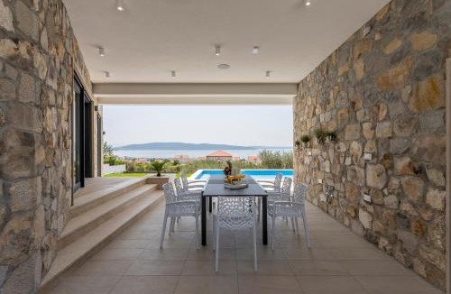 Kastel Gomilica Villa | Villa Noni