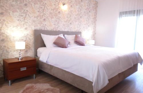 Kastel Novi Apartment | Villa Olivia - Beach & Pool Apartments near Split & Trogir