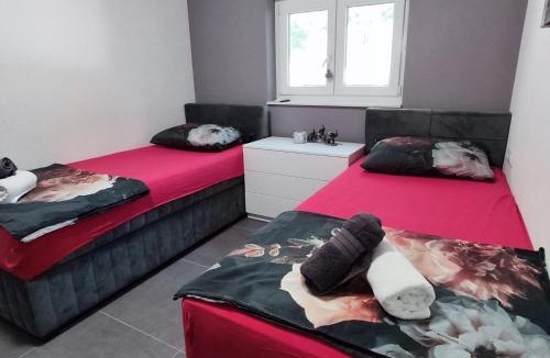 Okrug Gornji Apartment | VILLA PALAVRA - Apartments With Amazing Sea Views and Heated Pool