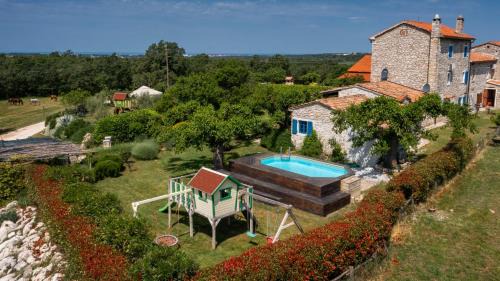 Vardica Villa | Villa Paradiso by Villas Guide