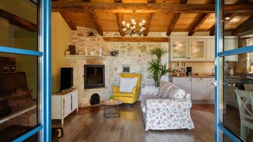 Vardica Villa | Villa Paradiso by Villas Guide
