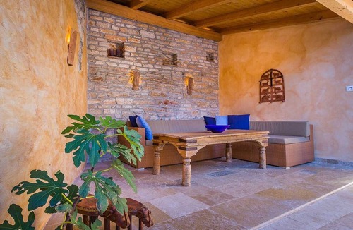 Sisan Villa | Villa Perla