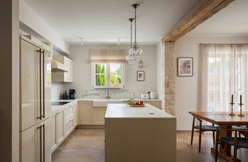 Vabriga Villa | Villa Petra – A Stone Beauty with Nature Views