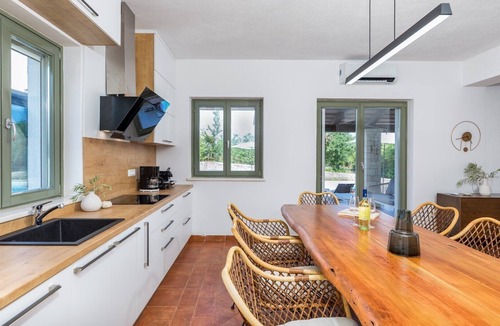 Butkovici Villa | Villa Philia – Beautiful villa with Heated Salt Water Pool (included in the price)
