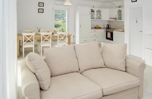 Jurandvor House | Villa Planina - Idyllisches Ferienhaus mit Pool und Meerblick in Baška - Idyllic Mountain Villa with Pool and Sea View in Baška - Krk