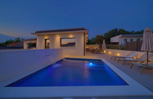 Omisalj House | Villa QUARNARO with heated pool