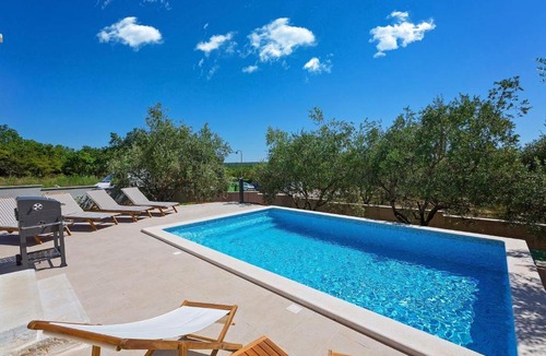 Vrvari House | Villa Rea
