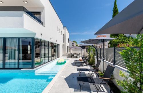 Vrsi Villa | Villa Restart Vrsi-Mulo with heated pool,sea view and jacuzzi