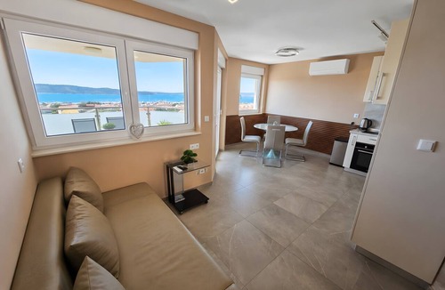 Kastel Gomilica Villa | Villa 'Rocco-Salzwasserpool-Split' with Wi-Fi