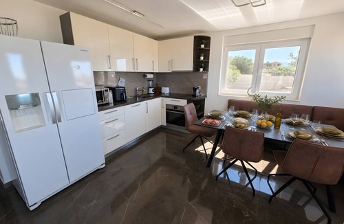 Kastel Gomilica Villa | Villa 'Rocco-Salzwasserpool-Split' with Wi-Fi