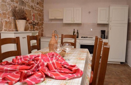 Veleniki House | Villa Rosette by Interhome