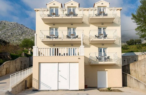 Plat Apartment | Villa Samba