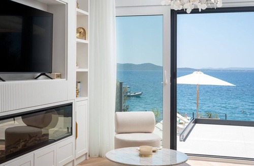 Kozino Villa | Villa Silvio first row, heated infinity pool bbg family