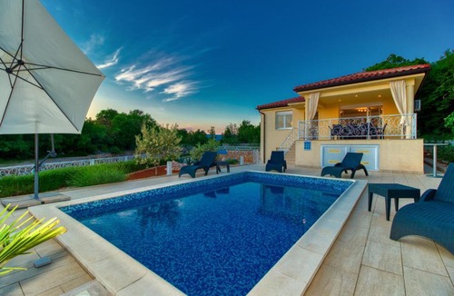 Omisalj Villa | Villa Sole