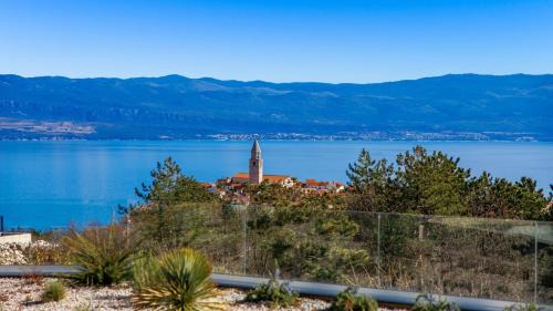 Vrbnik Villa | Villa Sun dance by Villas Guide