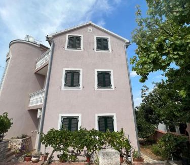 Jezera Apartment | Villa Sunce