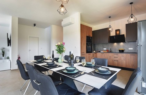 Jadreski House | Villa Tika (74244-K1) - Pula