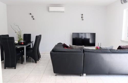 Povlja Apartment | Villa Tonika -Two Bedroom Apartment with Terrace A1