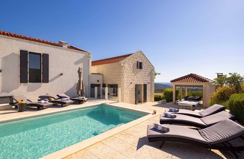Rogoznica Villa | Villa True Oasis with Heated Pool