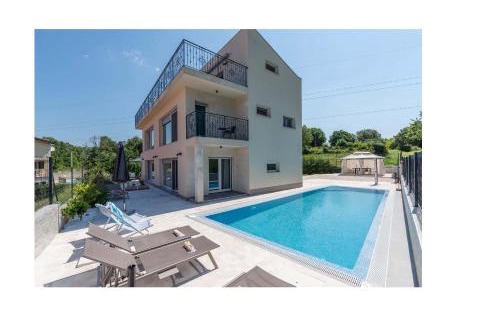 Mugeba Villa | Villa Ventitre, Privatpool,Meersicht, nahe Porec- Strand NEU