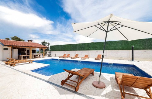 Velim Villa | Villa Vera-swimming pool, 12 PAX