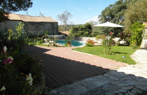 Rakalj House | Villa 'Vickovi' mit Gemeinschaftspool by Interhome