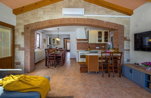 Nedescina Villa | Villa Vinci with swimming pool & playground