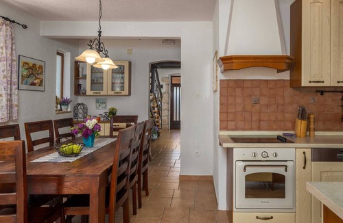 Nedescina Villa | Villa Vinci with swimming pool & playground